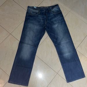 Mavi mens jeans 36x32.
